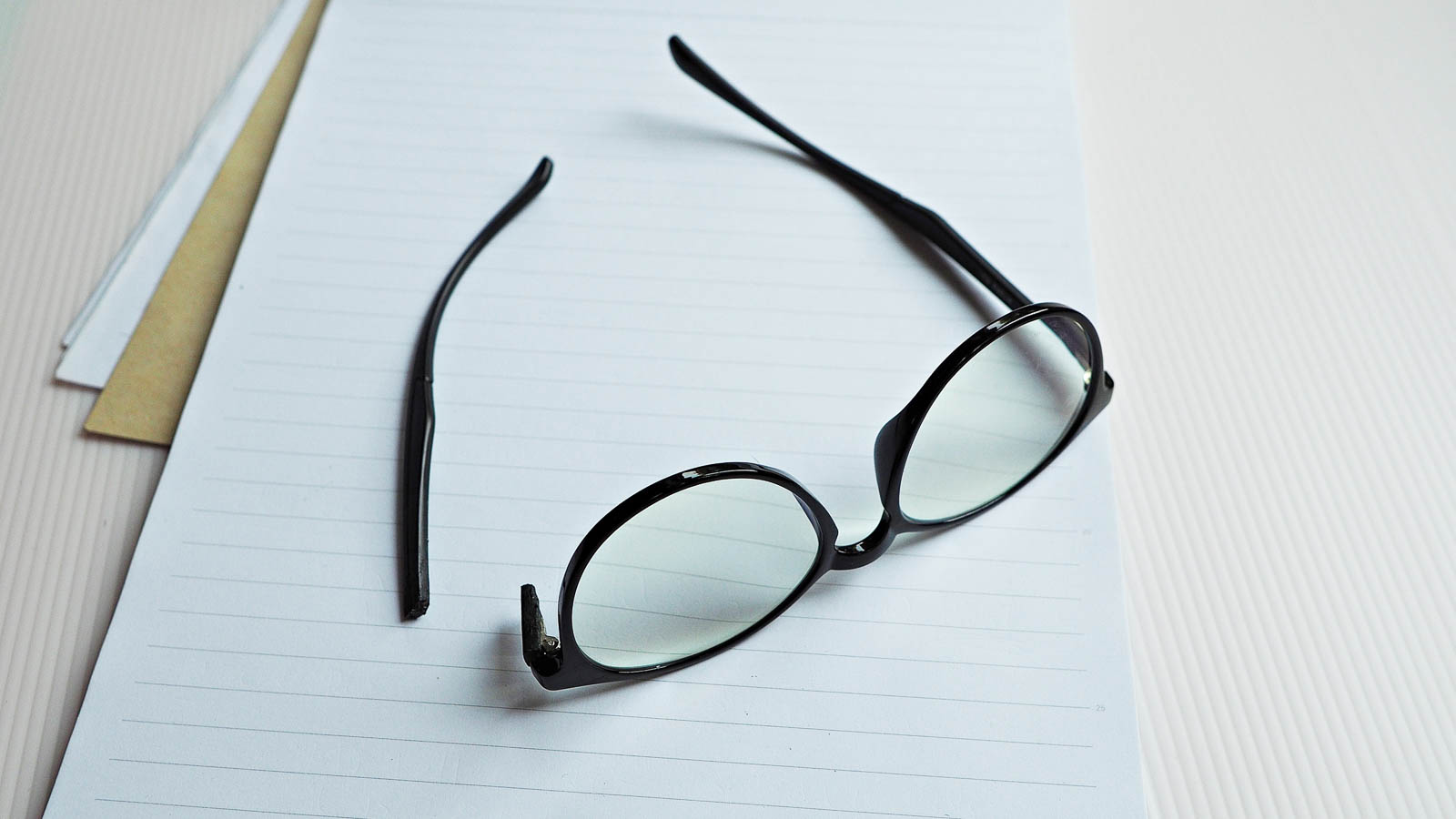 Dækning briller - Bliv dækket med indboforsikring | Runa Forsikring